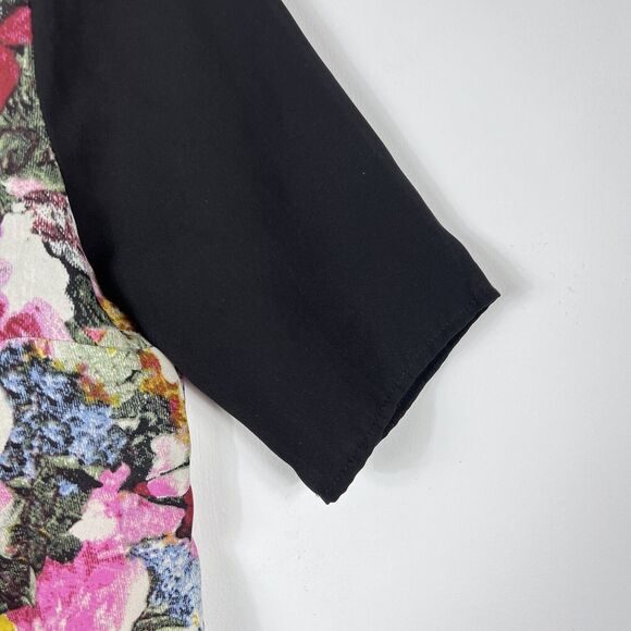 KIMCHI BLUE Women’s Size Medium Blouse Top Floral Career Dark Academia Keyhole - Picture 4 of 8